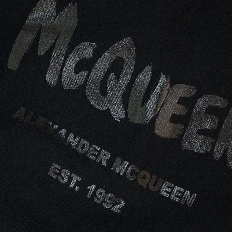 Alexander McQueen Shorts With Logo | Designer code: 688717QTZ81 | Luxury Fashion Eshop | Miamaia.com
