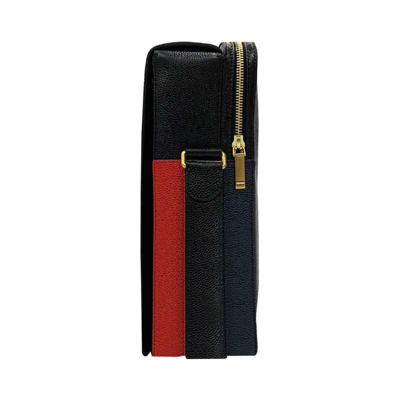 Thom Browne Messenger Bag | Designer code: MAG116A00198 | Luxury Fashion Eshop | Miamaia.com