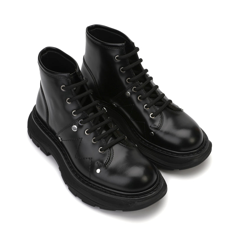 Alexander McQueen Tread Lace Up Leather Boots In Black With Black Stitch | Designer code: 595469WHZ81 | Luxury Fashion Eshop | Miamaia.com