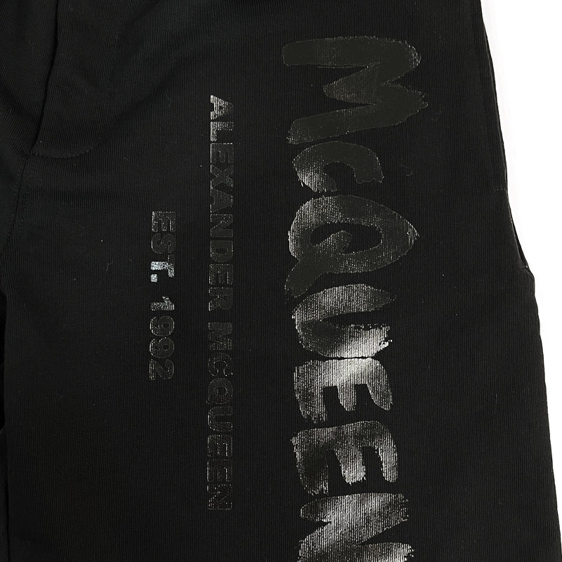 Alexander McQueen Graffiti Logo Printed Shorts | Designer code: 688717QSZ81 | Luxury Fashion Eshop | Miamaia.com