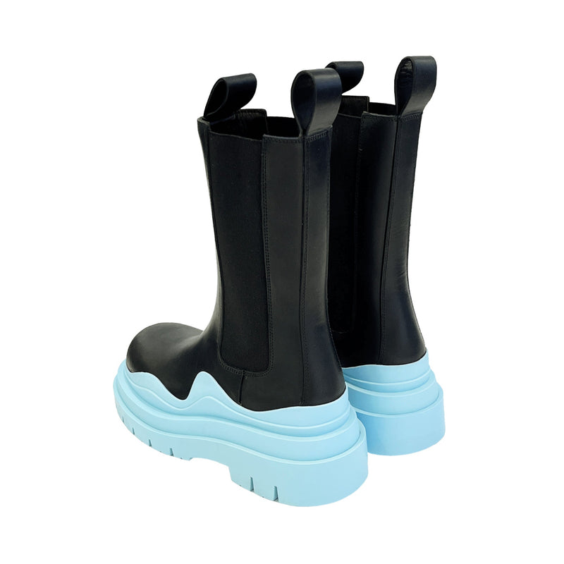 Bottega Veneta Black Leather Tire Boots | Designer code: 630297VBS50 | Luxury Fashion Eshop | Miamaia.com