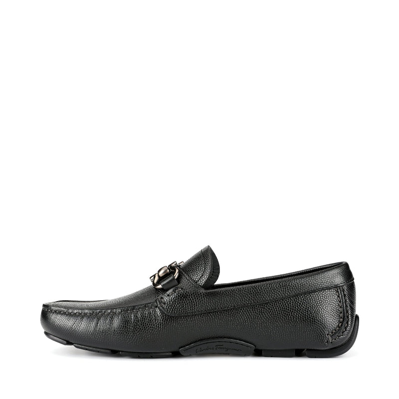 Salvatore Ferragamo Parigi Leather Loafer | Designer code: 671739 | Luxury Fashion Eshop | Miamaia.com